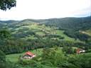 b La colline de Fresse vue du sentier anneau bleu.JPG